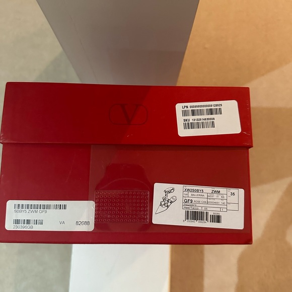 Authentic Brand New Valentino Garavani Taupe Leather Roman Stud Ballet Flats - Picture 9 of 9